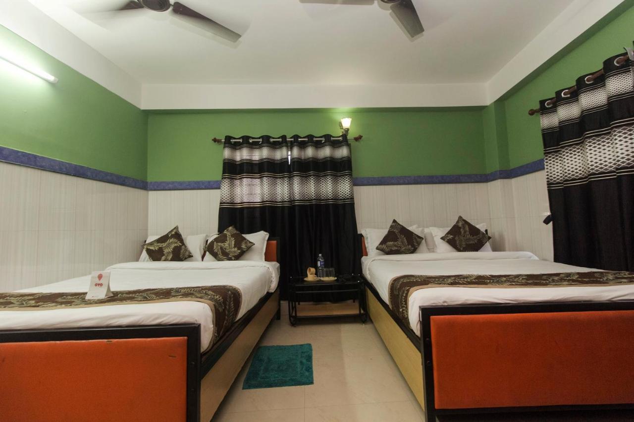 Oyo 16064 Tirupati Lodge Siliguri Bagian luar foto